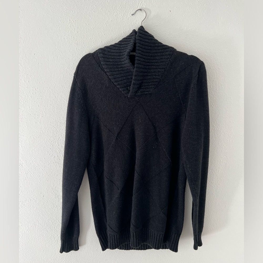 Men’s black sweater